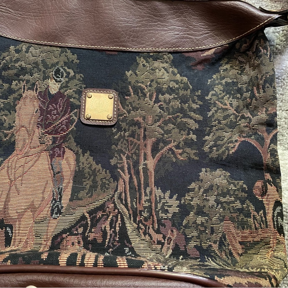 Vintage Capezio Collection Fox Hunting Royal British Scene Dance Duffle Bag - Picture 13 of 16